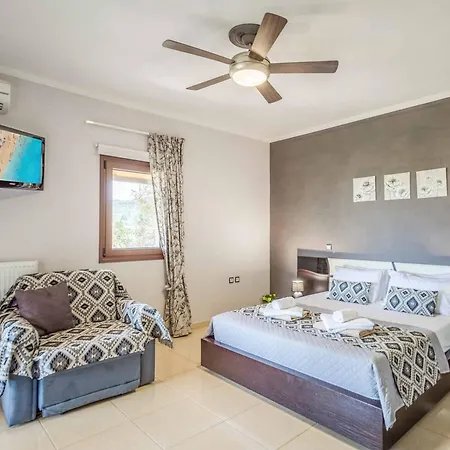 Maggie Alonia Villa